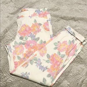 💐 Adorable Florals!! Comfortable Ankle pants 💐